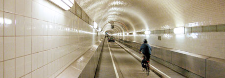 Coaching, Fahrradfahrer im Tunnel